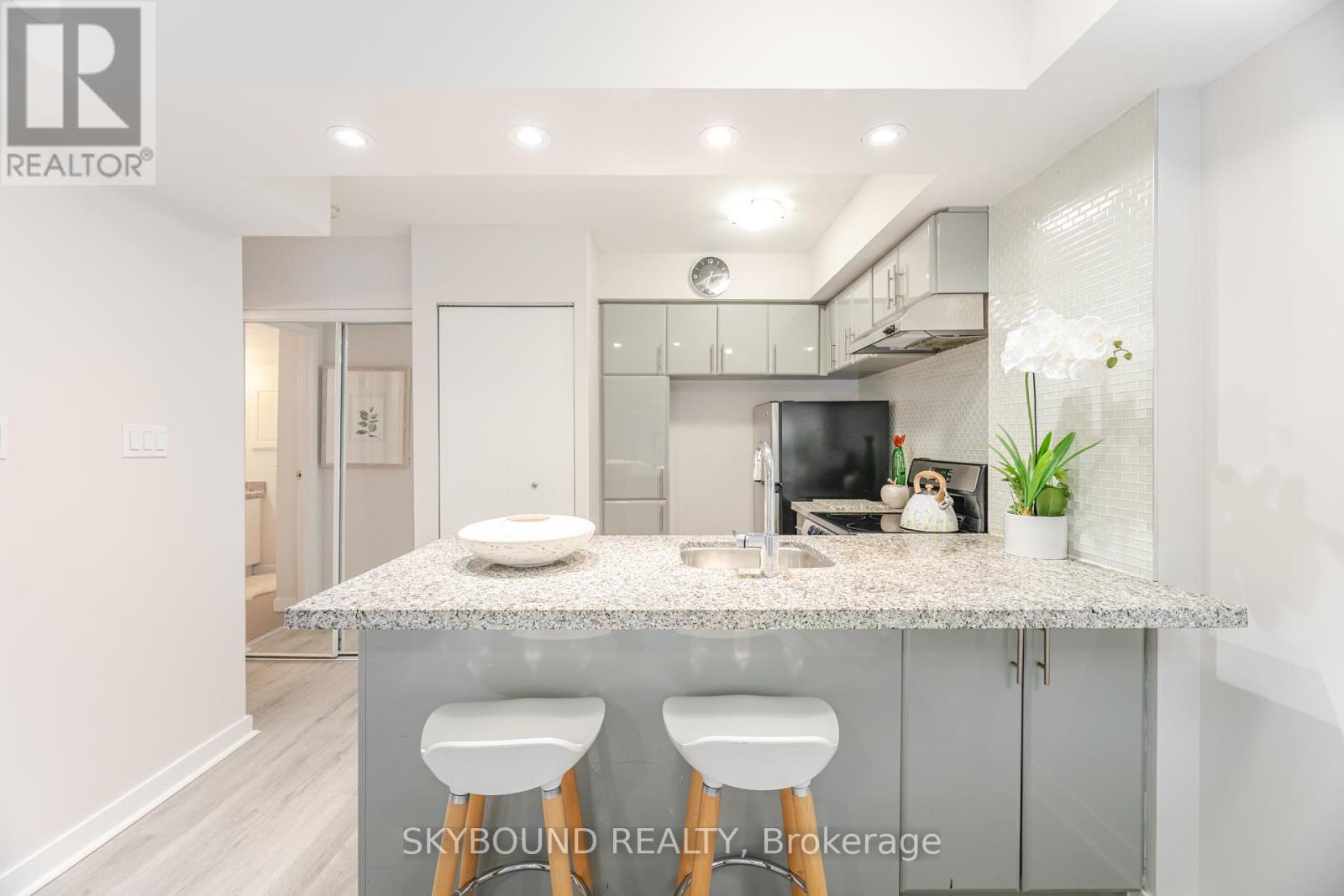 Th1223 - 21 Pirandello Street, Toronto, Ontario  M6K 3P4 - Photo 14 - C12356109