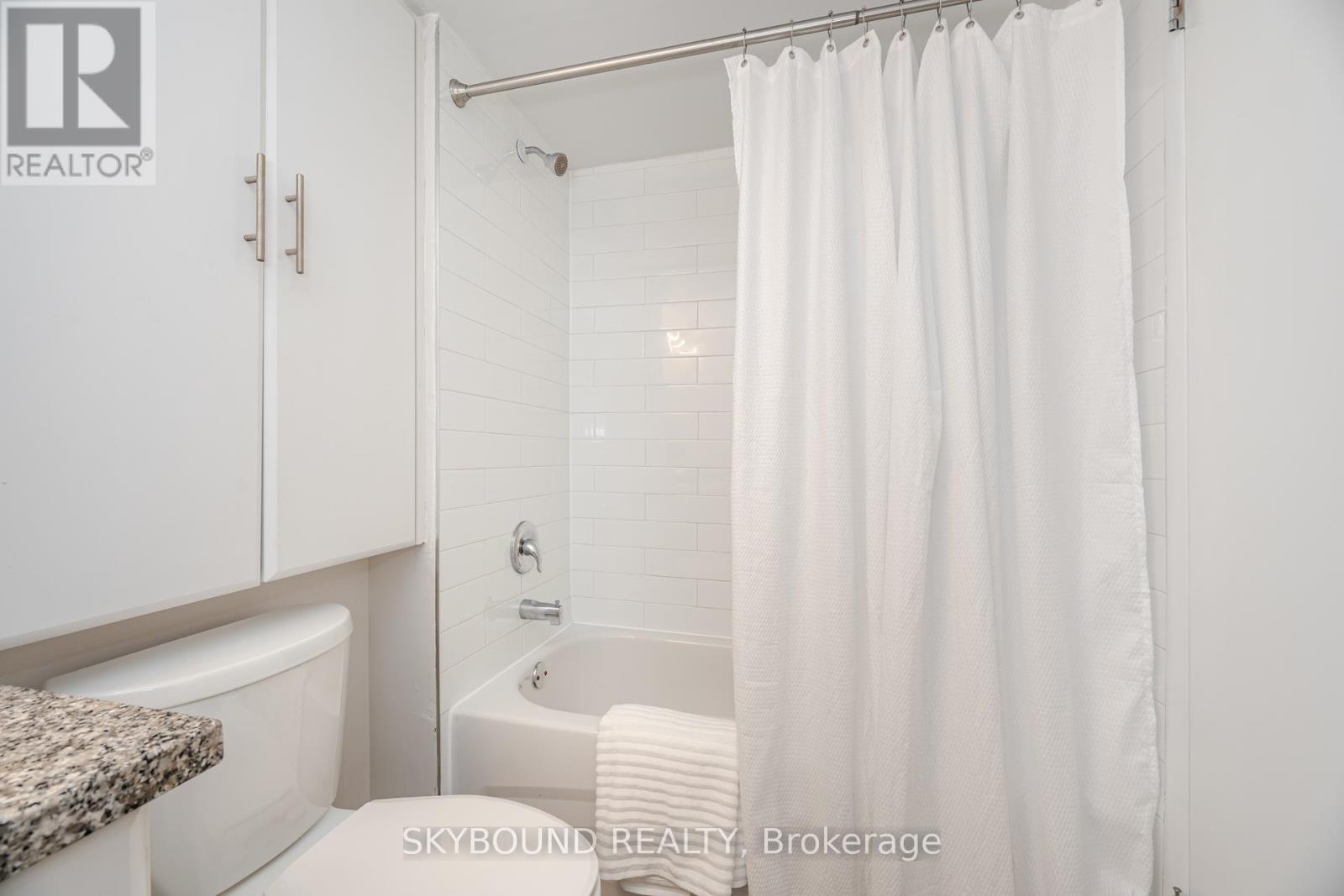 Th1223 - 21 Pirandello Street, Toronto, Ontario  M6K 3P4 - Photo 17 - C12356109