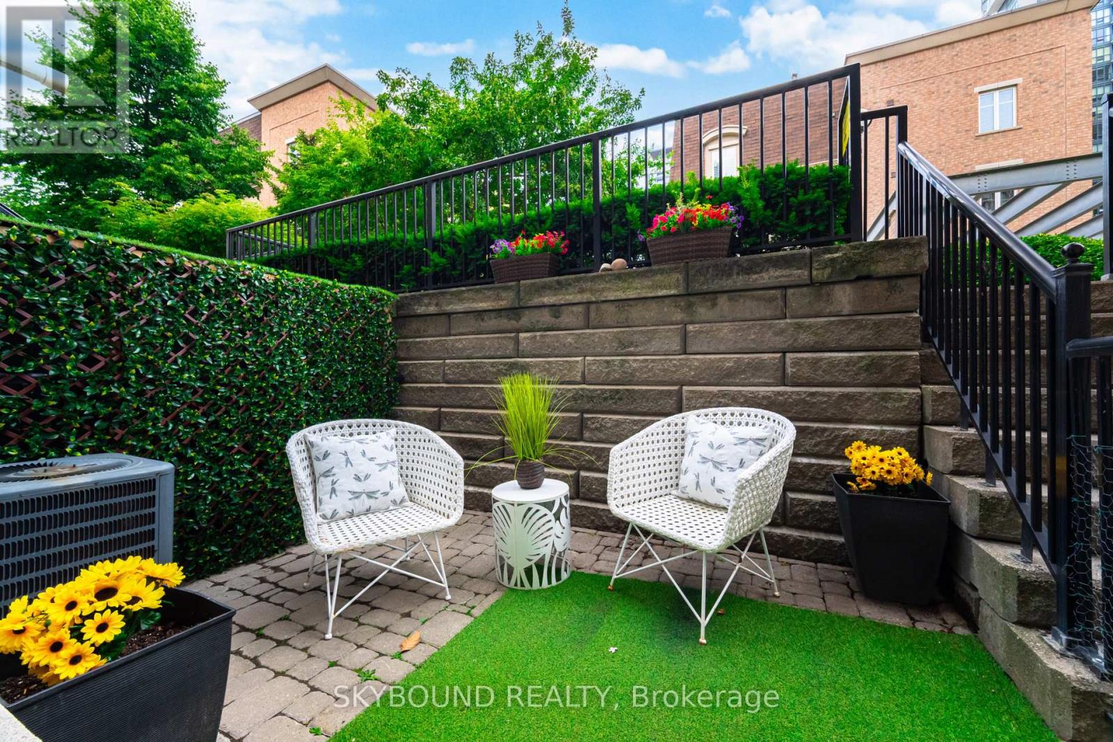 Th1223 - 21 Pirandello Street, Toronto, Ontario  M6K 3P4 - Photo 19 - C12356109