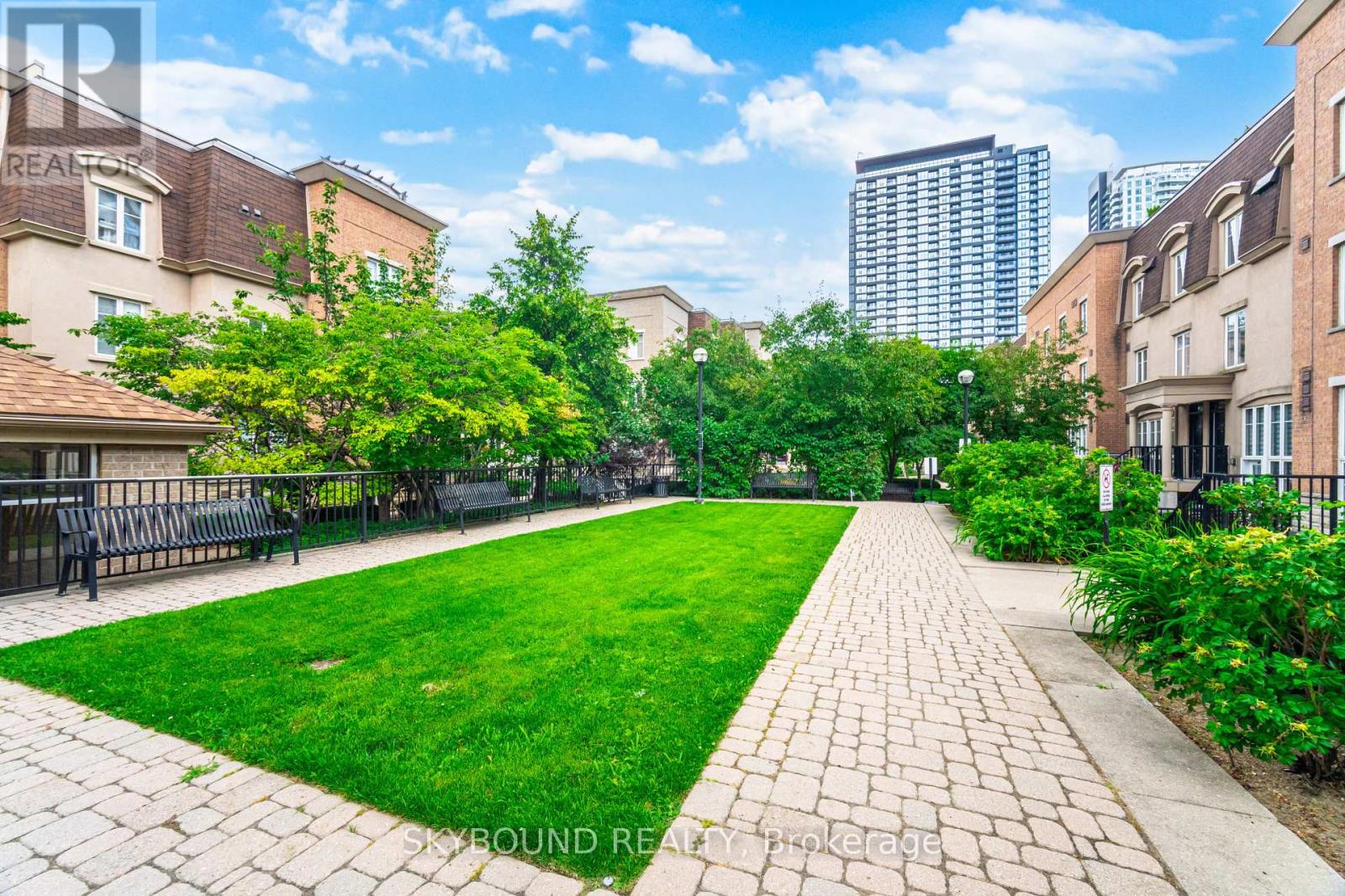 Th1223 - 21 Pirandello Street, Toronto, Ontario  M6K 3P4 - Photo 23 - C12356109