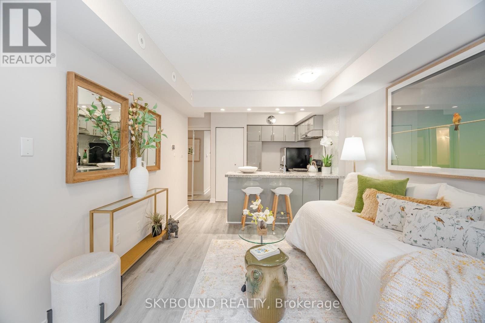 Th1223 - 21 Pirandello Street, Toronto, Ontario  M6K 3P4 - Photo 8 - C12356109