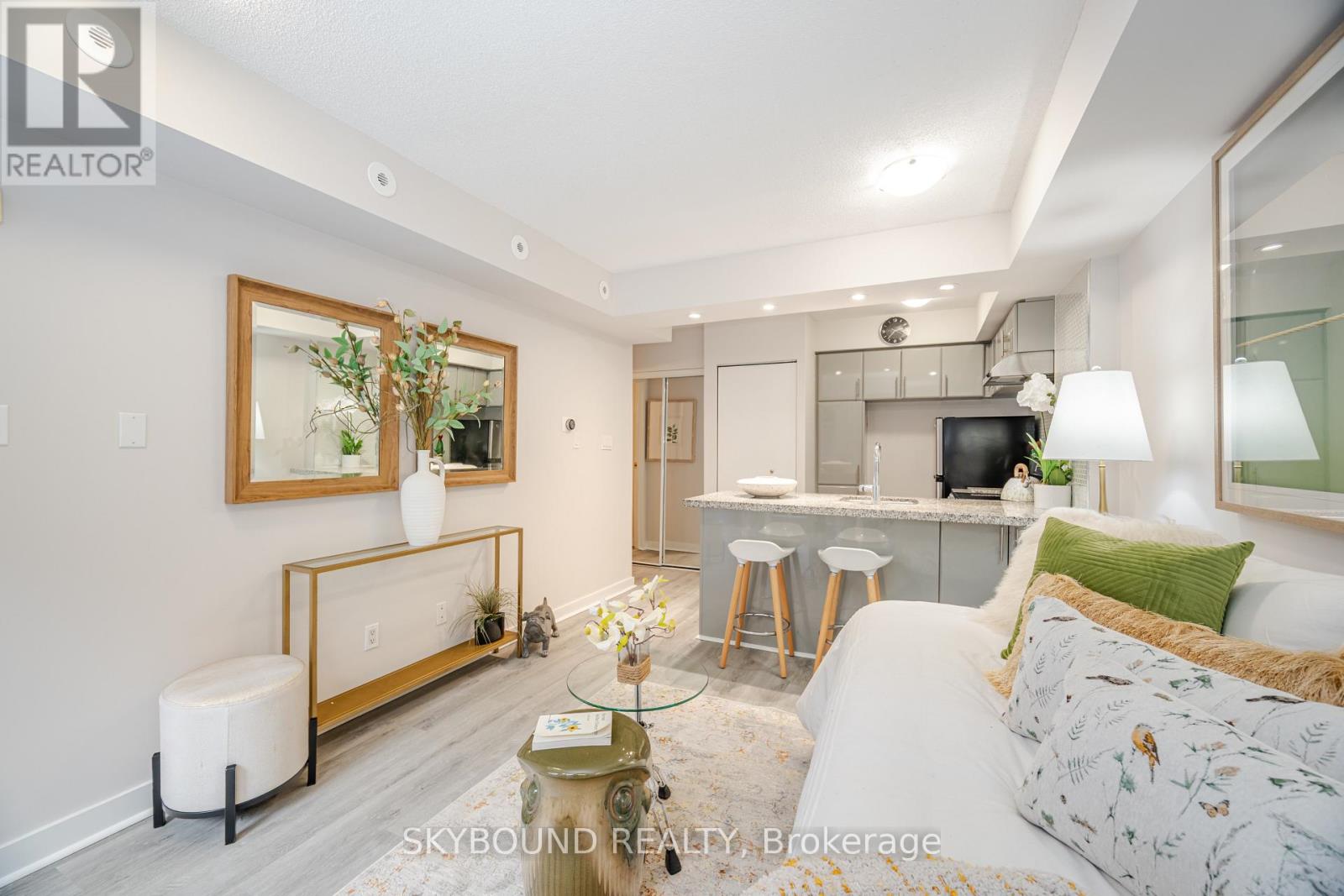 Th1223 - 21 Pirandello Street, Toronto, Ontario  M6K 3P4 - Photo 9 - C12356109