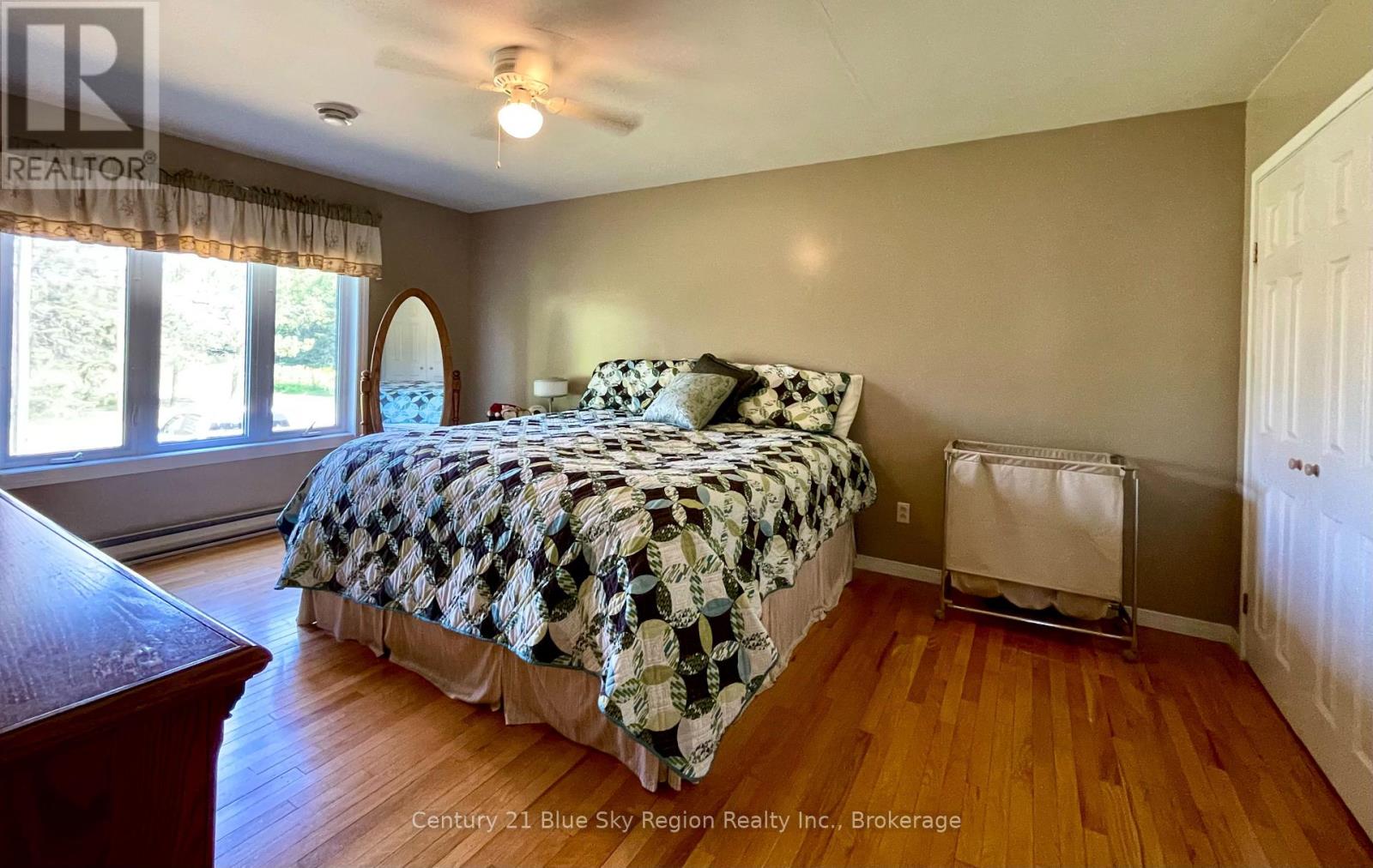 494 Salter Street, West Nipissing, Ontario  P2B 2T4 - Photo 13 - X12354412