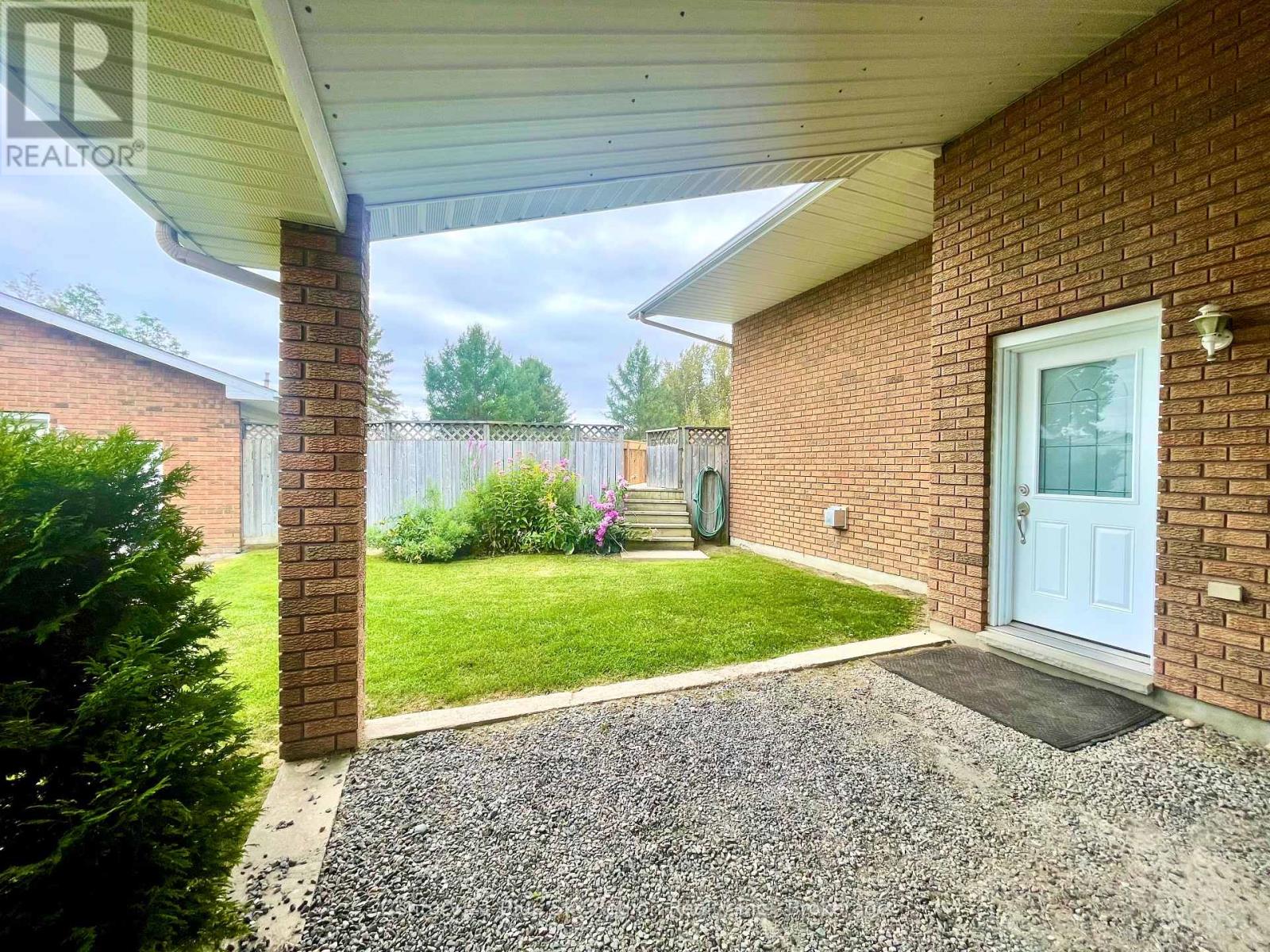 494 Salter Street, West Nipissing, Ontario  P2B 2T4 - Photo 5 - X12354412