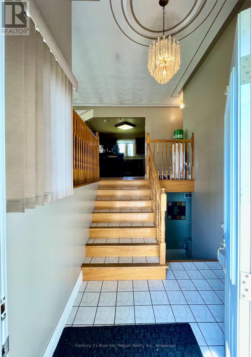 494 Salter Street, West Nipissing, Ontario  P2B 2T4 - Photo 6 - X12354412