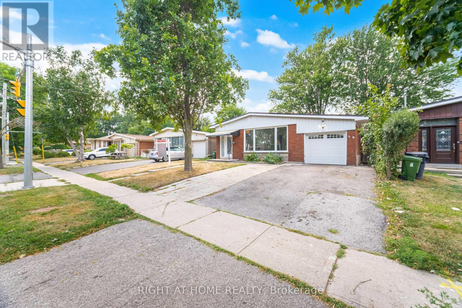 Property at 348 BELLAMY ROAD N image 4