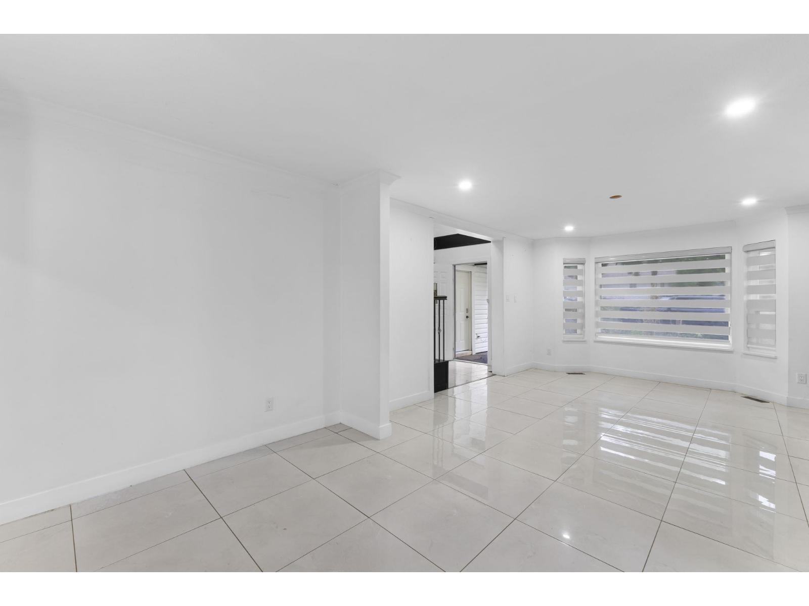 6138 134a Street, Surrey, British Columbia  V3X 1L9 - Photo 8 - R3039195
