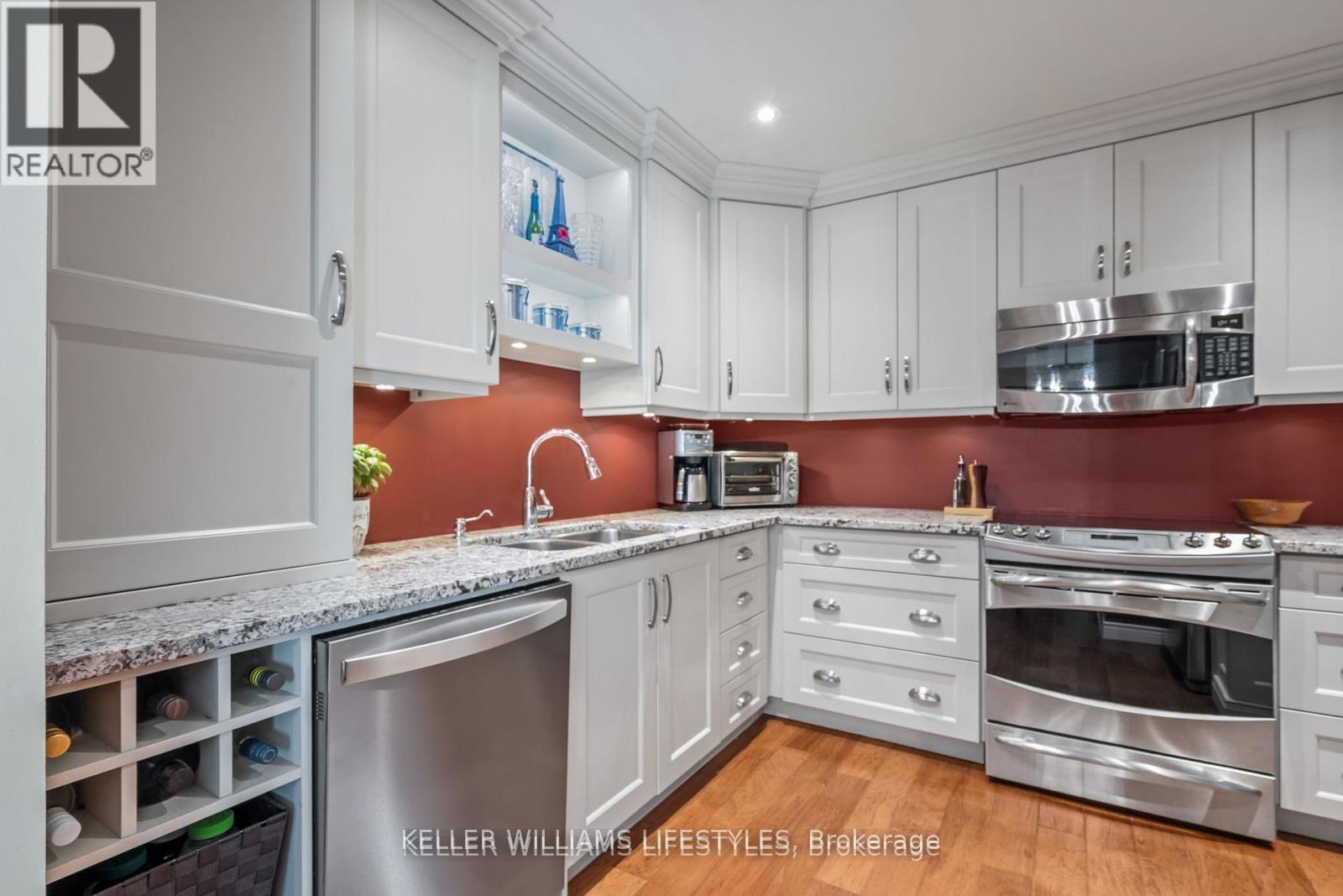 38 - 30 Clarendon Crescent, London South, Ontario  N6C 5Y2 - Photo 12 - X12356141