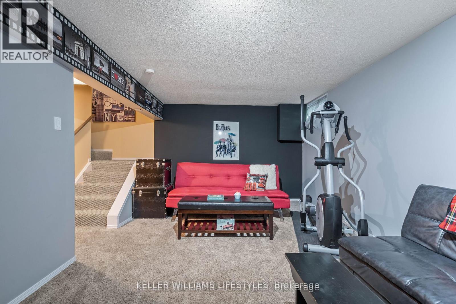 38 - 30 Clarendon Crescent, London South, Ontario  N6C 5Y2 - Photo 35 - X12356141