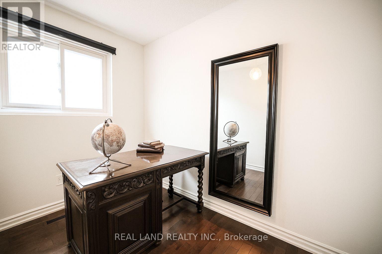 34 Lilac Avenue, Markham, Ontario  L3T 5K2 - Photo 14 - N12356115