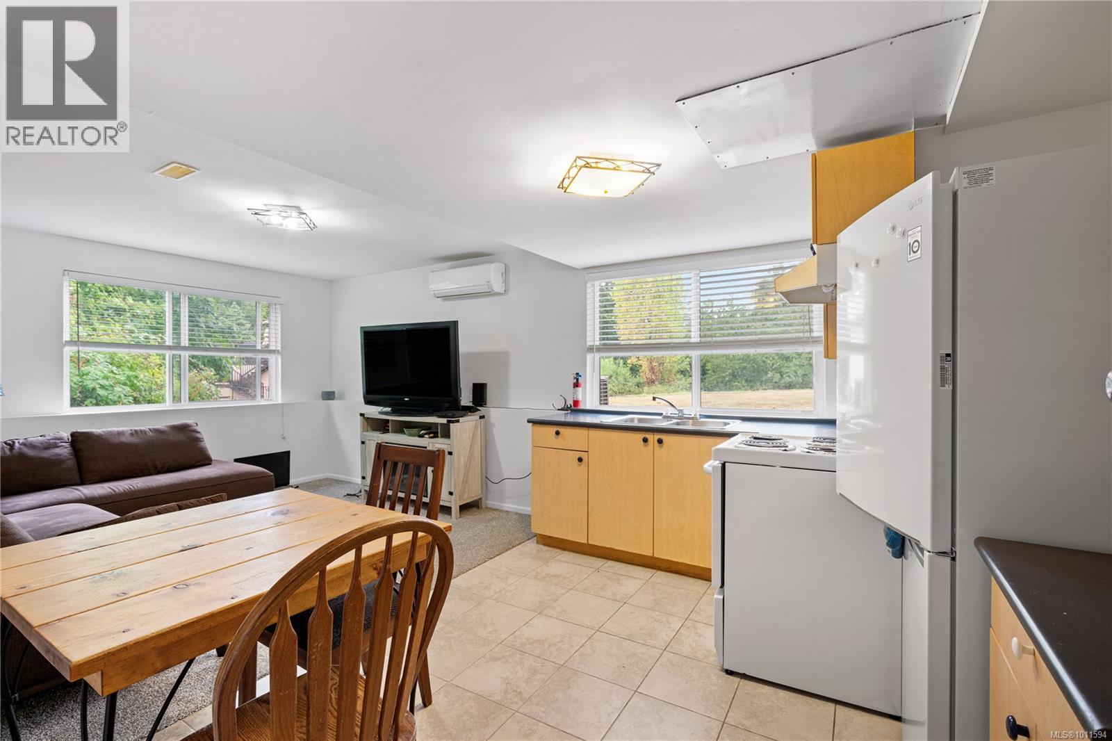 Property at 714 Bradley Dyne Rd image 3