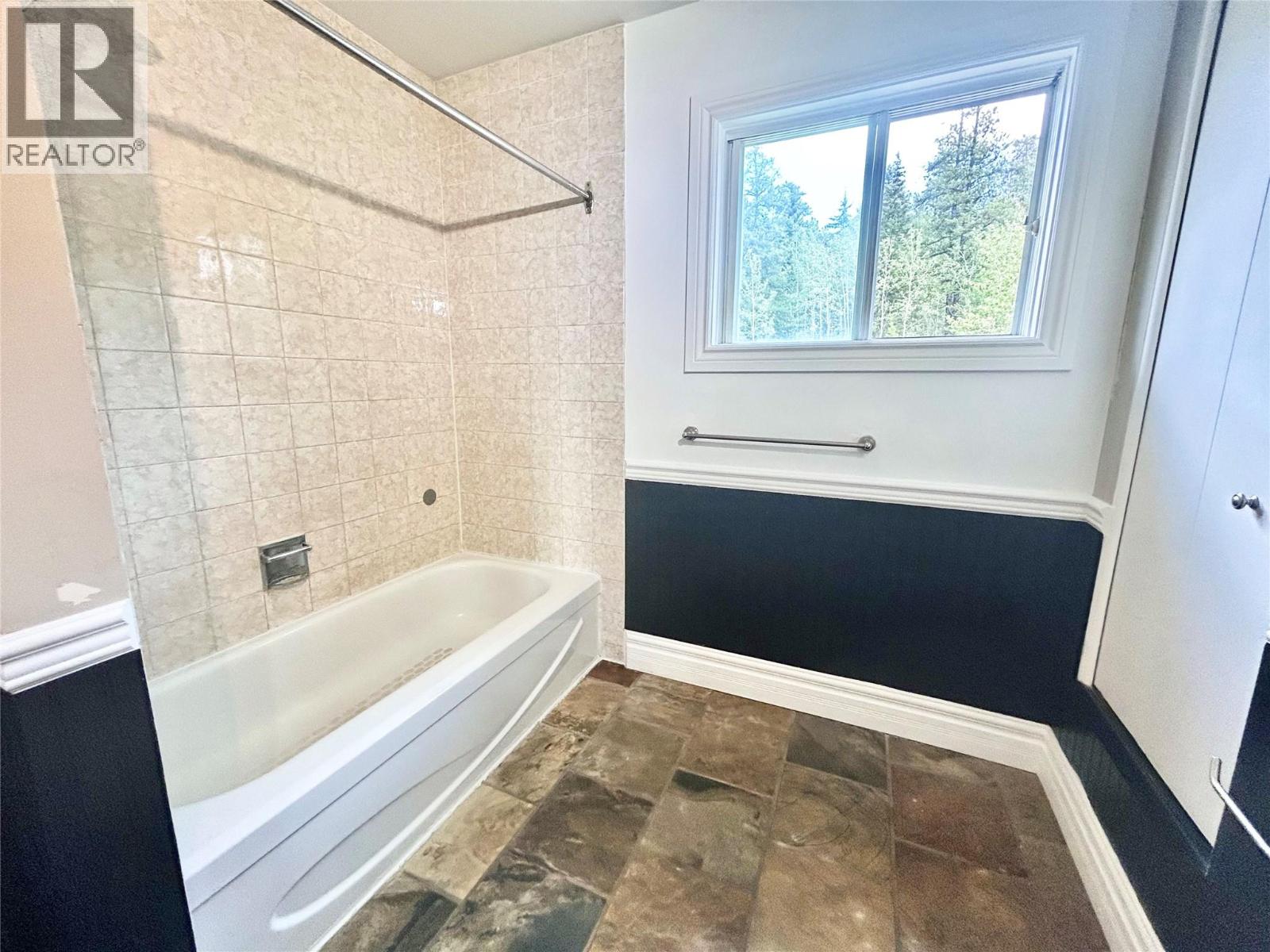171 Murray Drive, Tumbler Ridge, British Columbia  V0C 2W0 - Photo 13 - 10354968