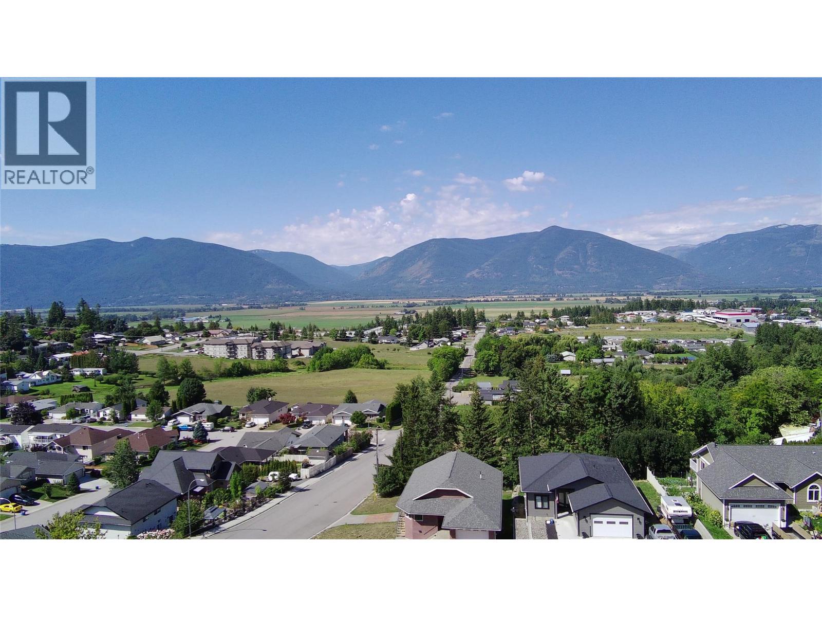 1108 12th Avenue N, Creston, British Columbia  V0B 1G6 - Photo 6 - 10359984