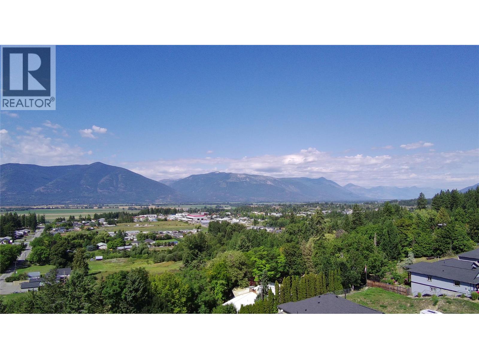 1108 12th Avenue N, Creston, British Columbia  V0B 1G6 - Photo 7 - 10359984