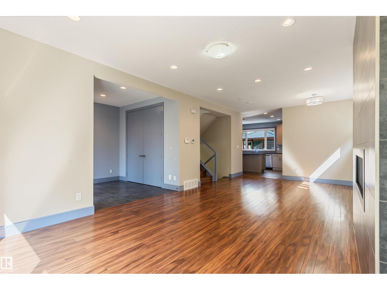 Property at 9533 101 Street NW image 3