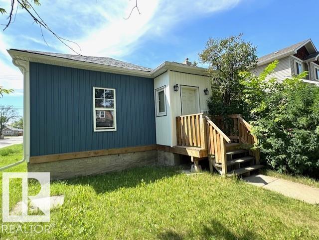 Property at 11202 96 ST NW image 2