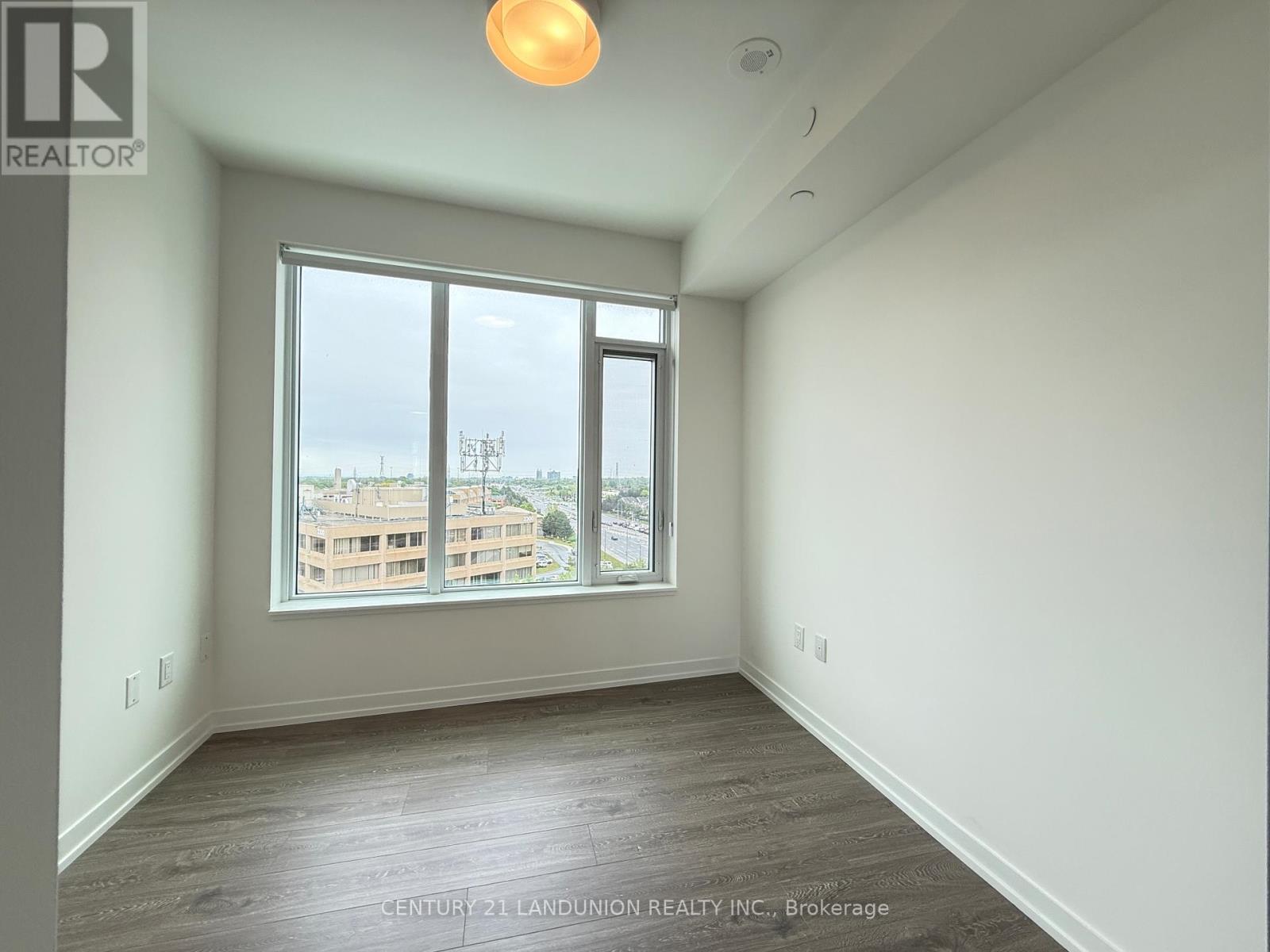 Property at 917 - 2485 EGLINTON AVENUE W image 5
