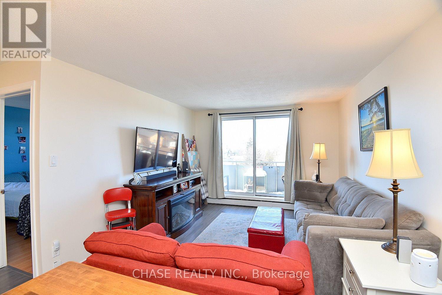 Property at 303 - 893 CONCESSION STREET image 3