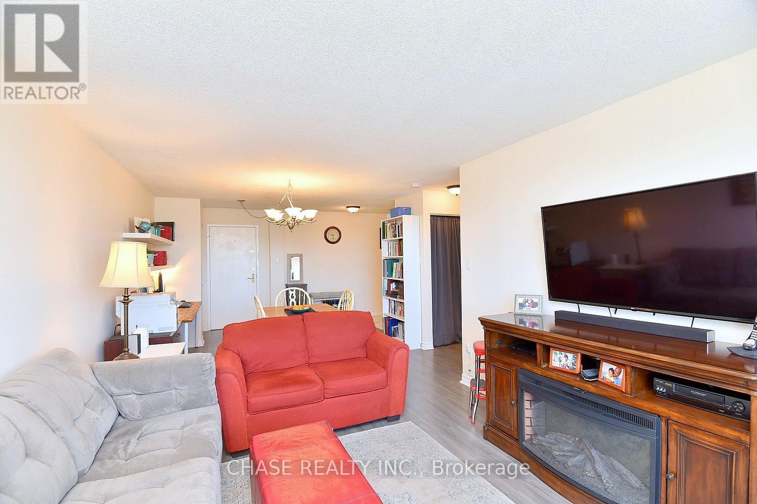 Property at 303 - 893 CONCESSION STREET image 4