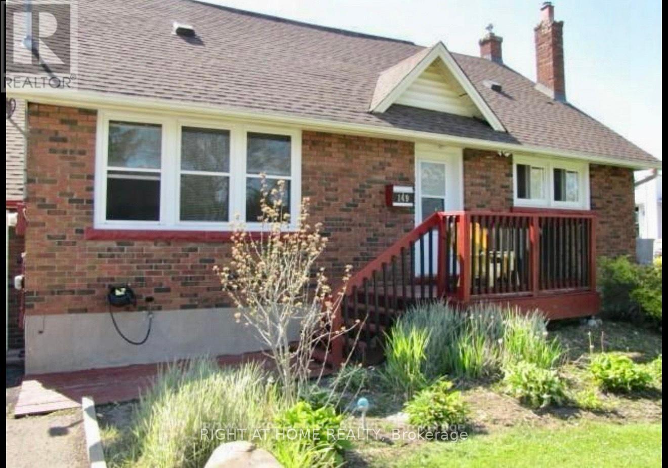 149 Rice Road, Welland, Ontario  L3C 2V7 - Photo 2 - X12356192