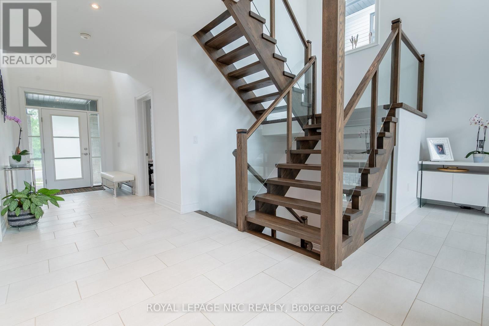 8945 Emily Boulevard, Niagara Falls, Ontario  L2H 3T1 - Photo 26 - X12356197