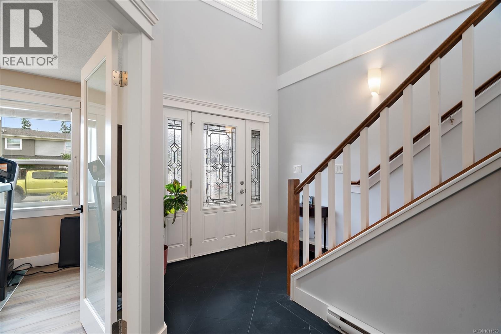 Property at 540 Woodend Rd image 3