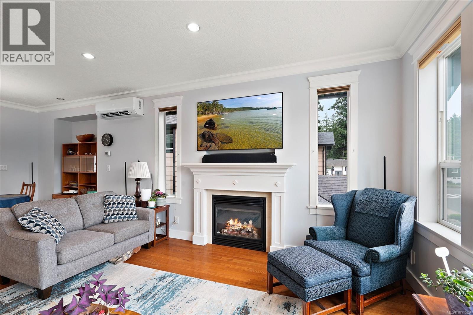 Property at 540 Woodend Rd image 5