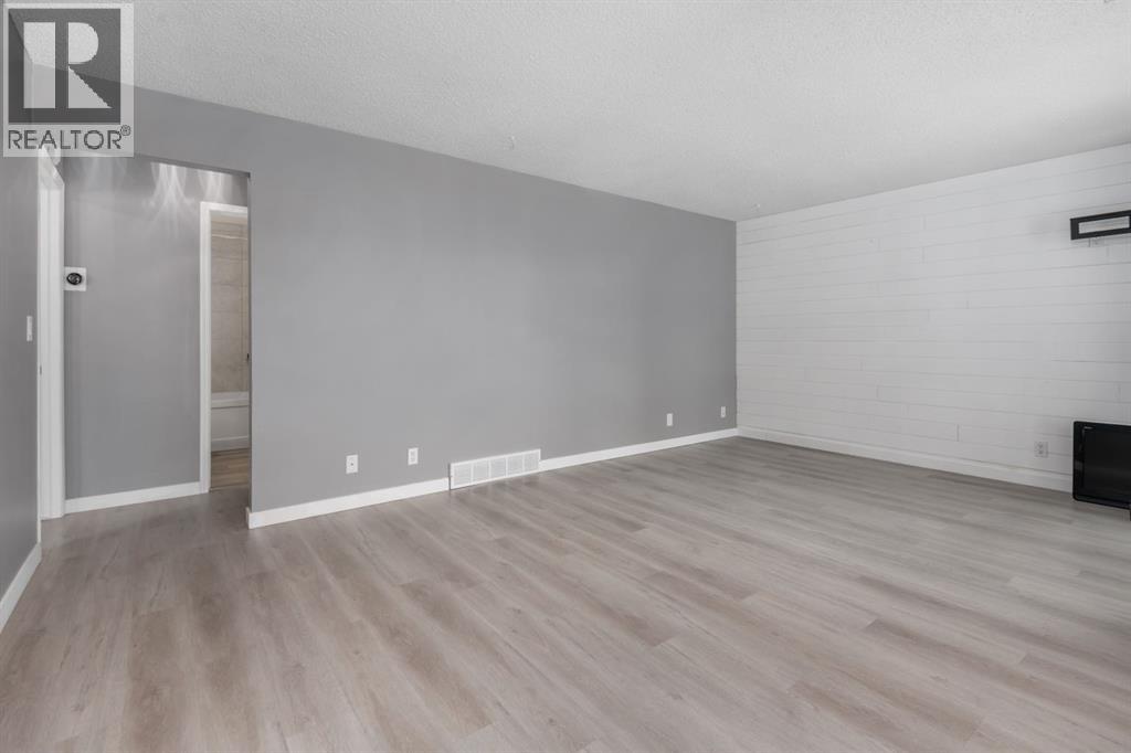 Property at 113 Thorson Crescent image 5