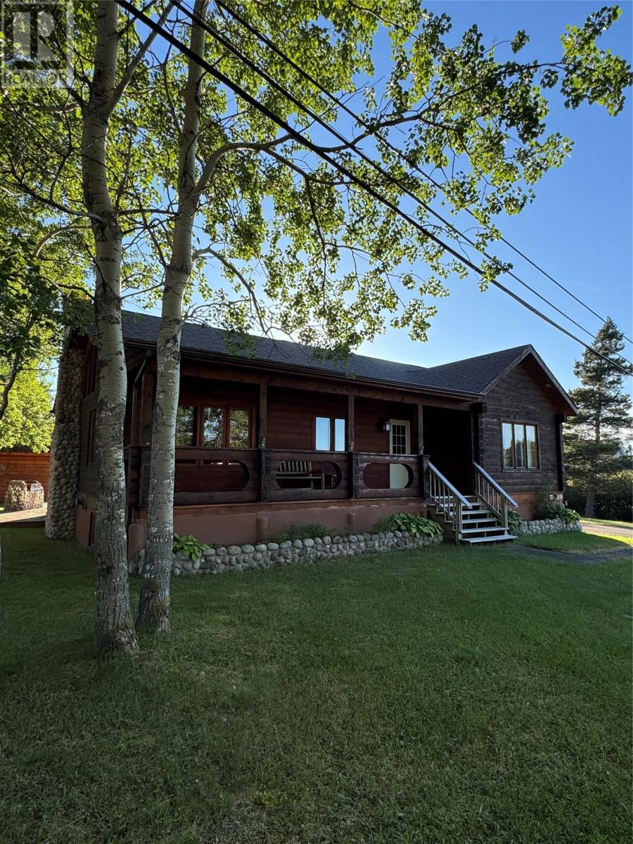 35 Burdens Road, Eastport, Newfoundland & Labrador