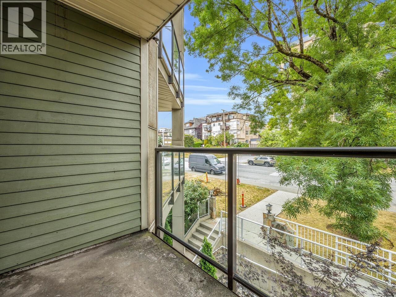 304 210 Carnarvon Street, New Westminster, British Columbia  V3L 1B8 - Photo 3 - R3032704