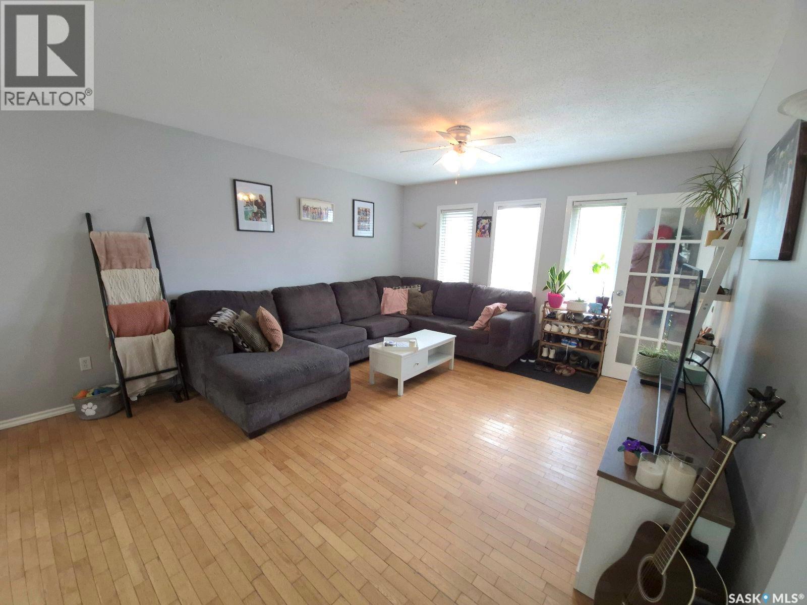 718 6th Street E, Prince Albert, Saskatchewan  S6V 0M8 - Photo 4 - SK016251