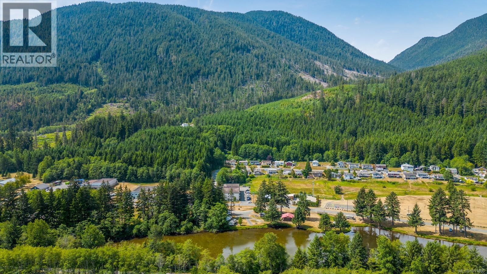 581 Macmillan Dr, Sayward, British Columbia  V0P 1R0 - Photo 14 - 1011680