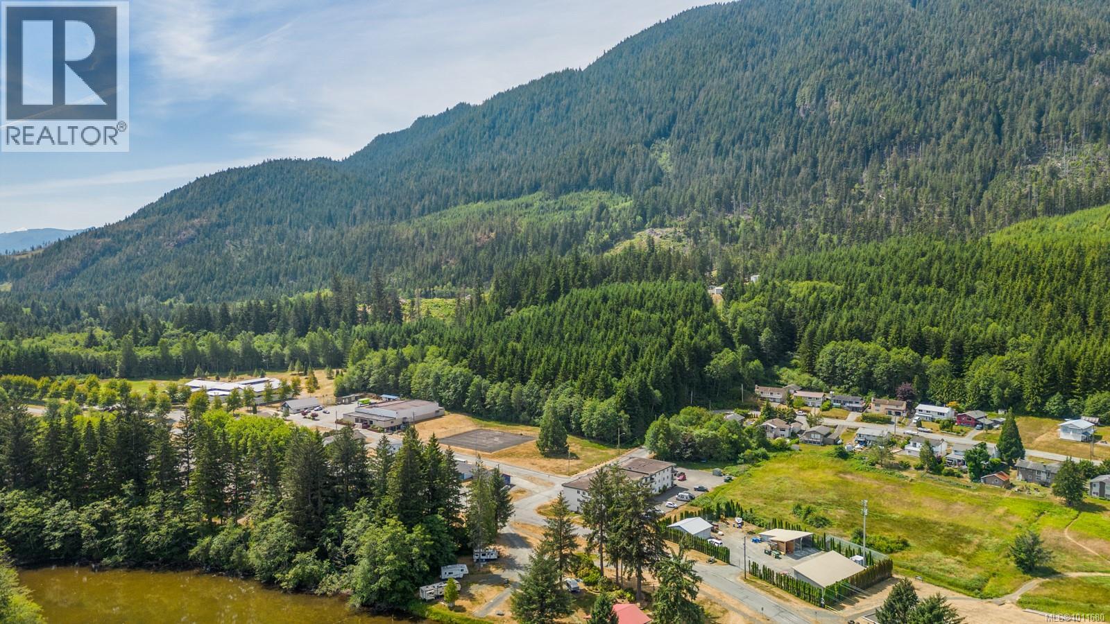 581 Macmillan Dr, Sayward, British Columbia  V0P 1R0 - Photo 15 - 1011680