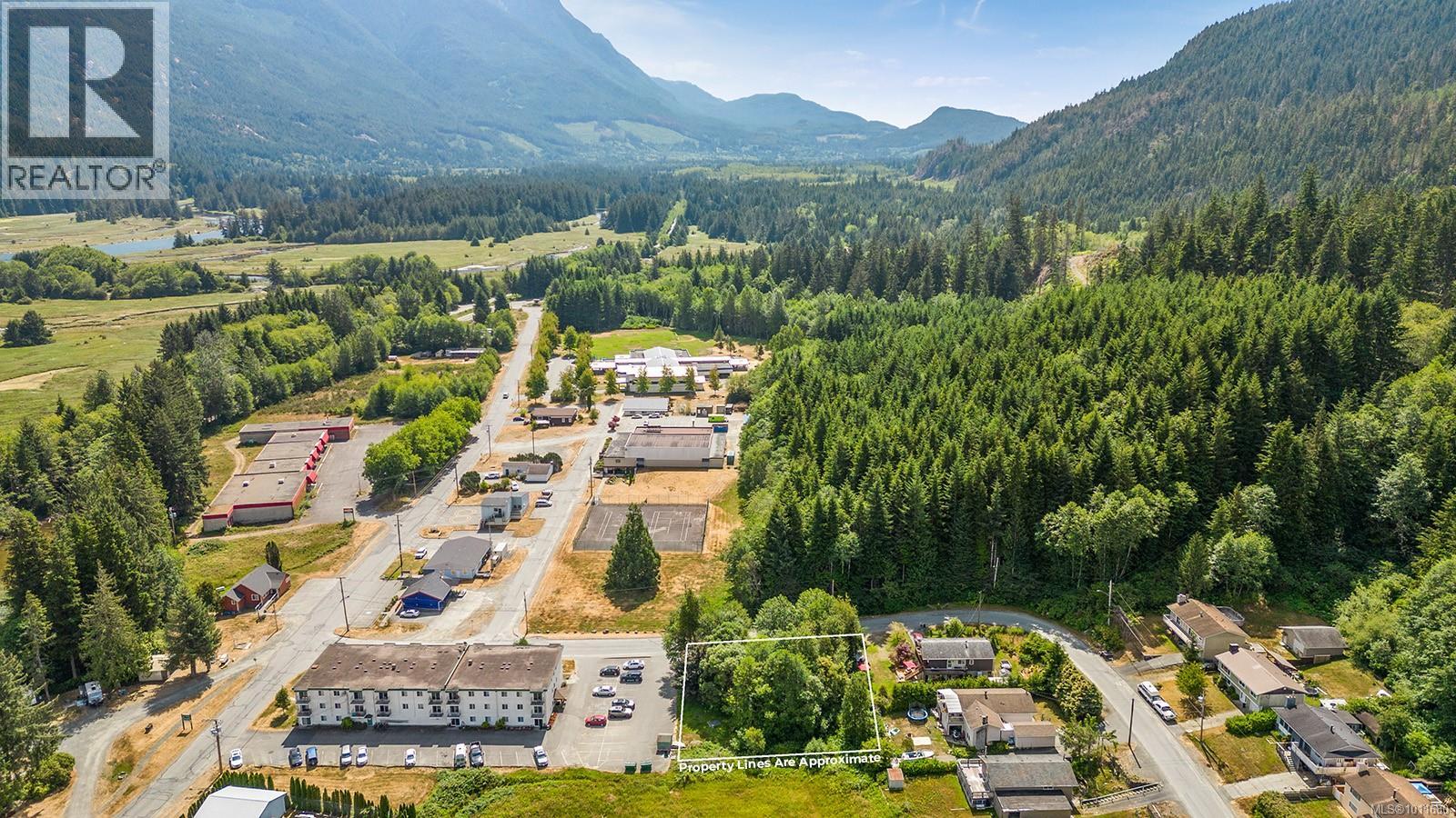 581 Macmillan Dr, Sayward, British Columbia  V0P 1R0 - Photo 9 - 1011680