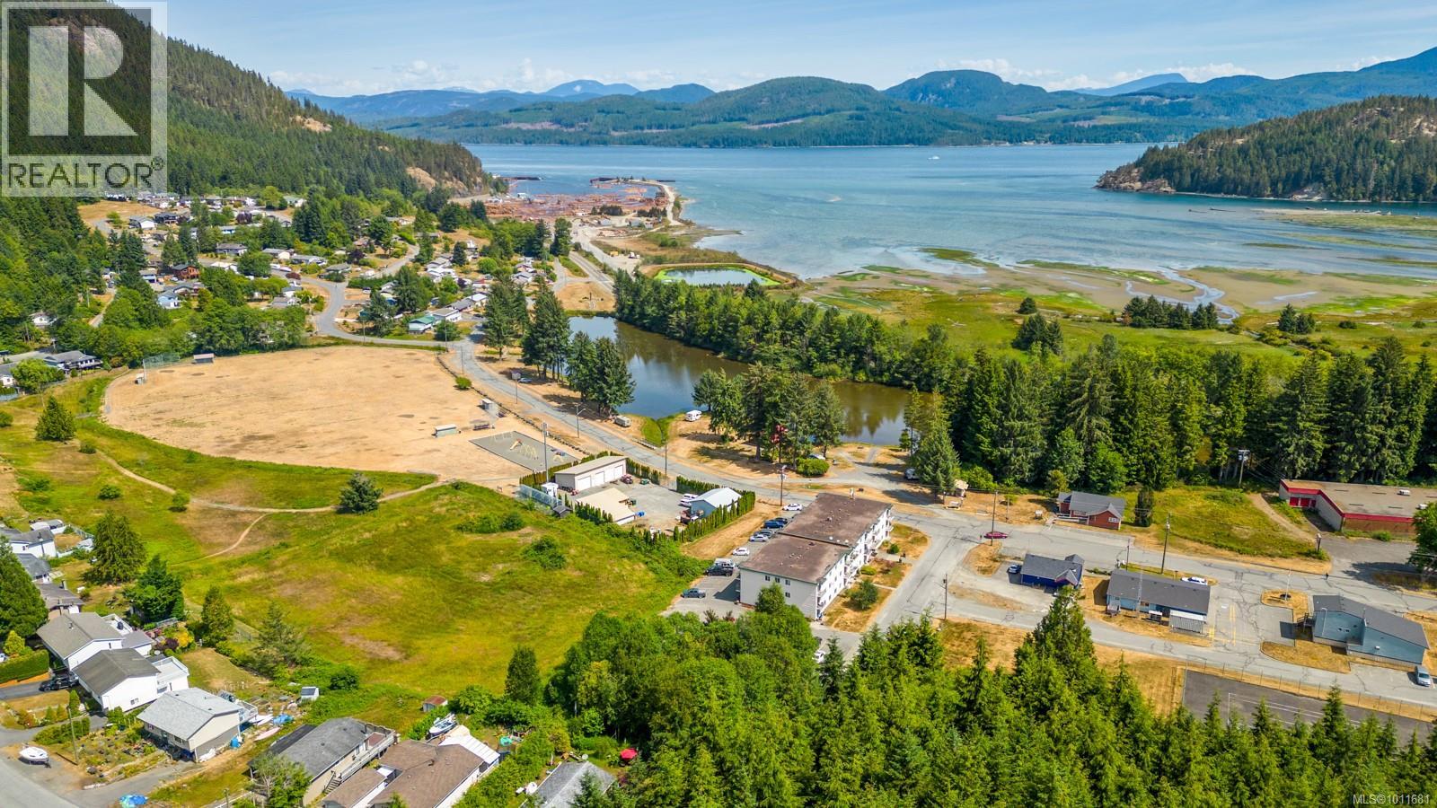 581 Macmillan Dr, Sayward, British Columbia  V0P 1R0 - Photo 11 - 1011681