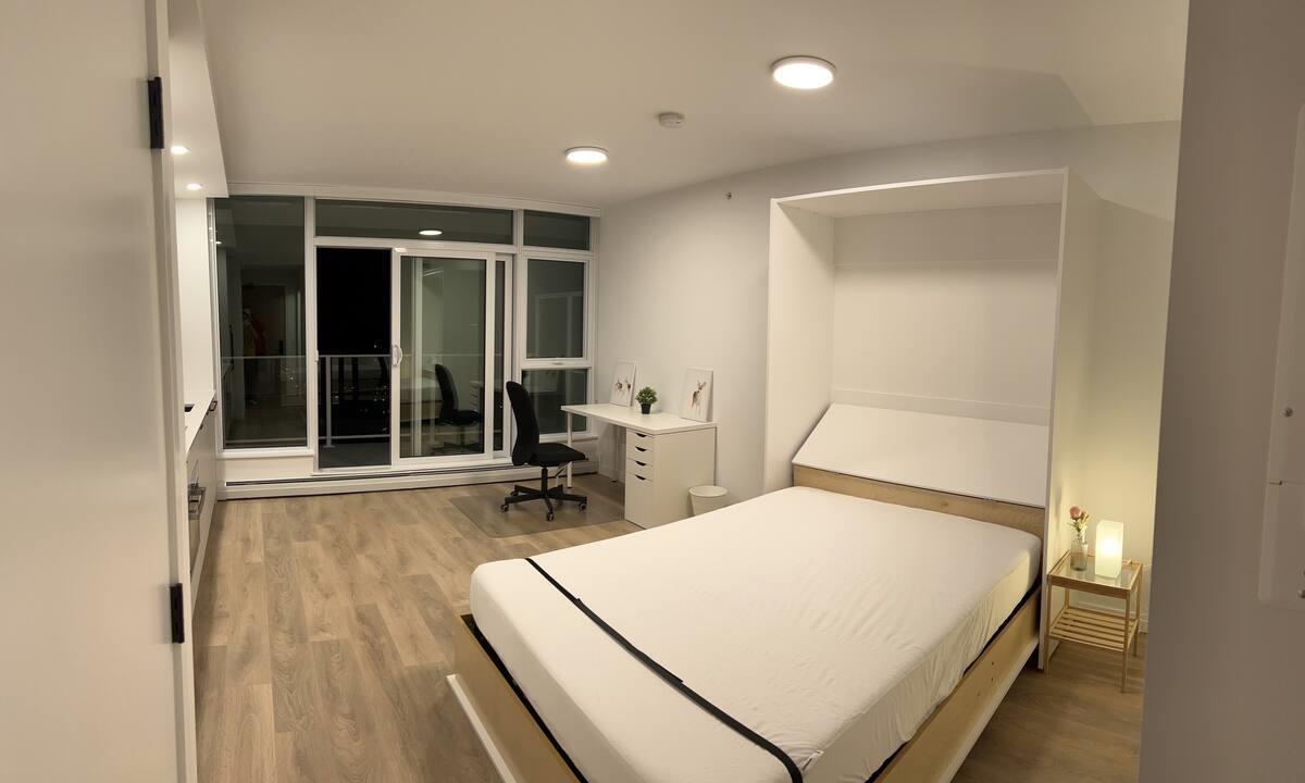 2903 13685 102 Ave Avenue, Surrey, British Columbia  V3T 1N7 - Photo 2 - R3039262