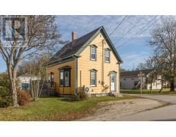 24 Albert Street-39;, Yarmouth, Ca
