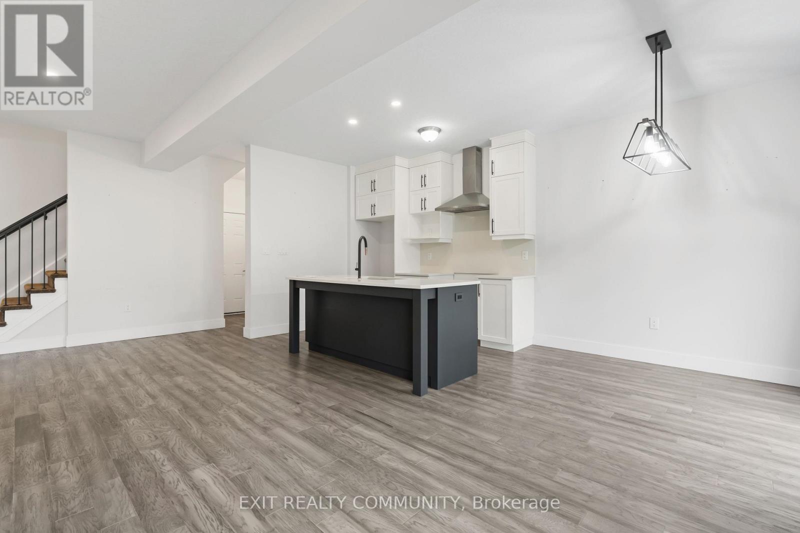1543 Bob Schram Way, London North, Ontario  N6G 2V8 - Photo 6 - X12352146