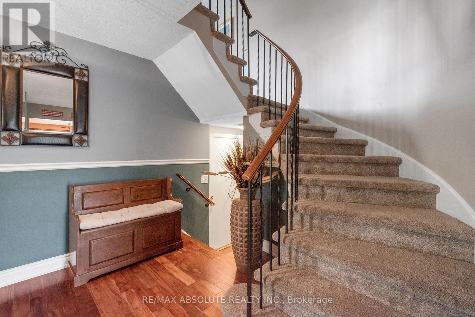 171 Springwater Drive, Ottawa, Ontario  K2M 2A2 - Photo 5 - X12356253