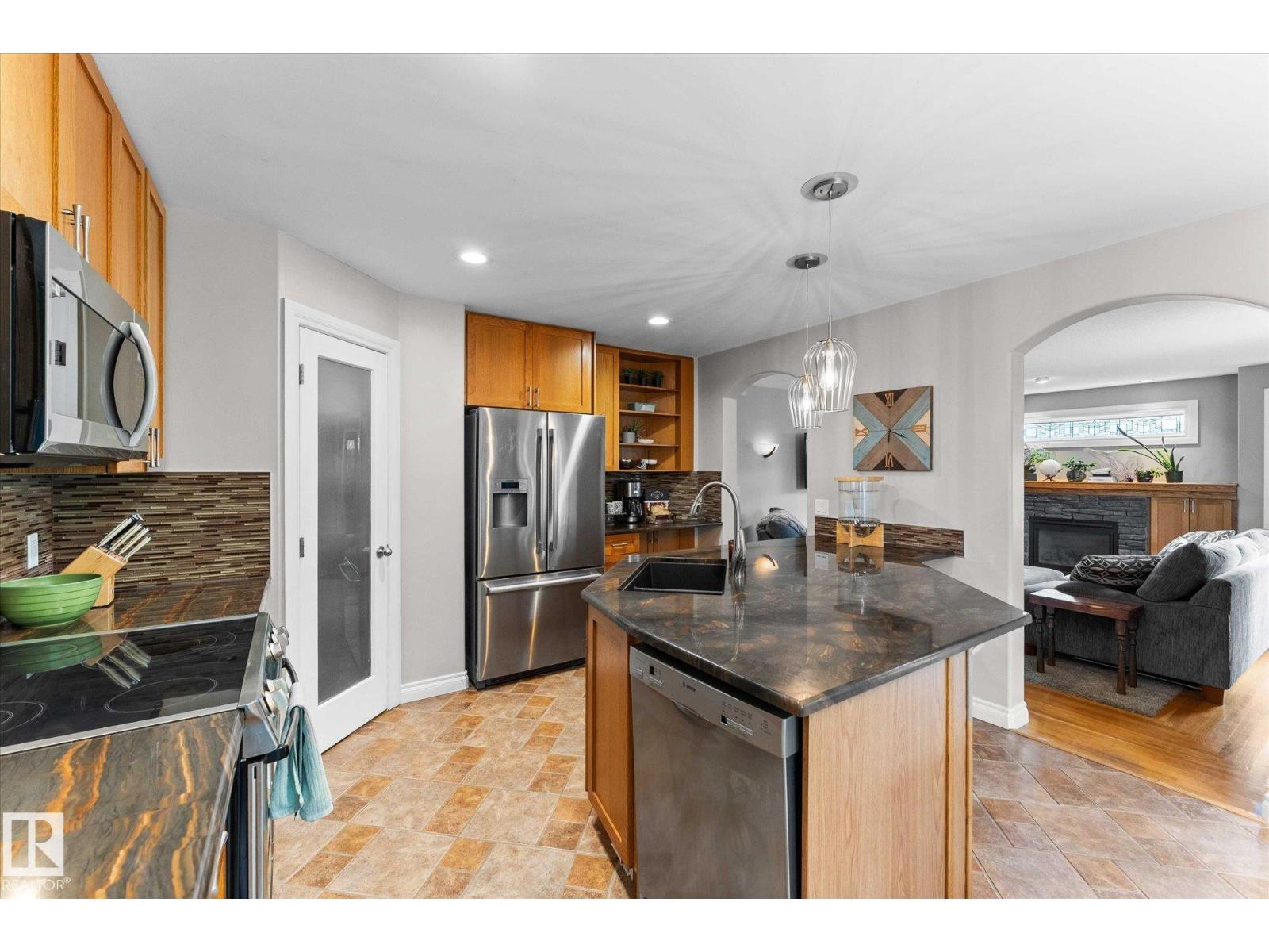 208 Westerra Bv, Stony Plain, Alberta  T7Z 2W9 - Photo 6 - E4453959