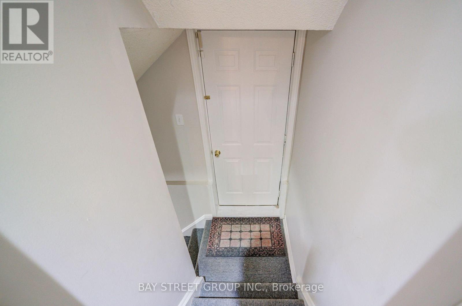 Unknown Address, ,     - Photo 2 - N12356284