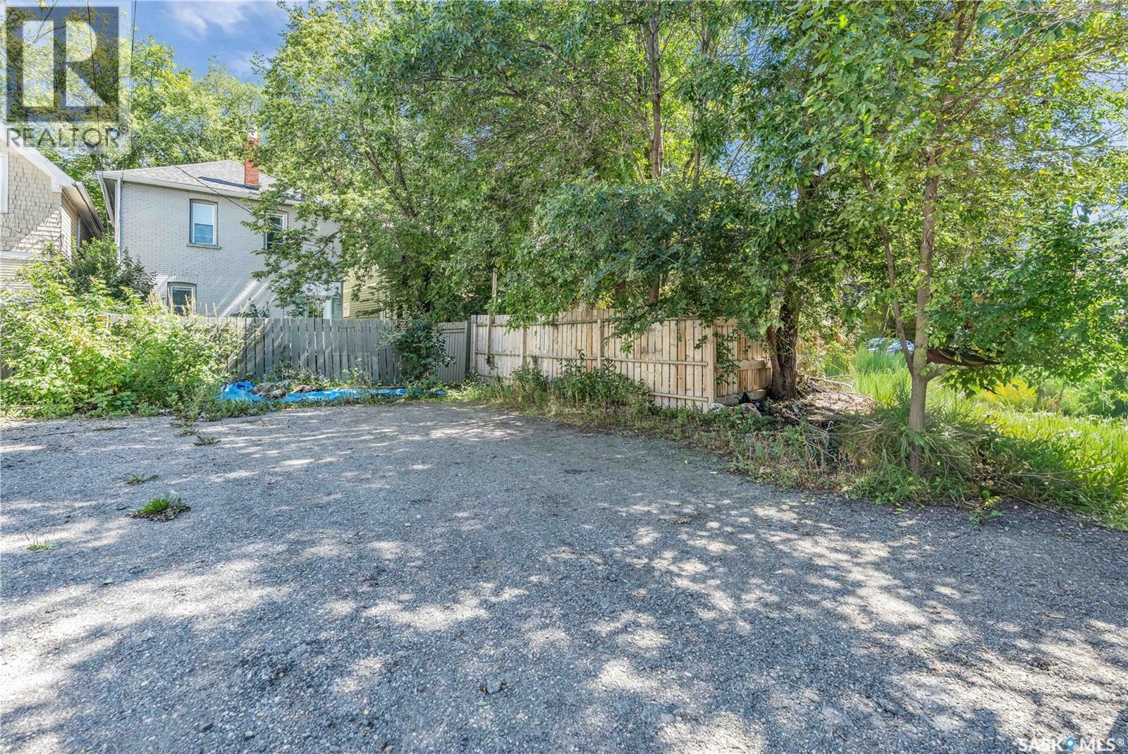2152 Rae Street, Regina, Saskatchewan  S4T 2E7 - Photo 26 - SK016074