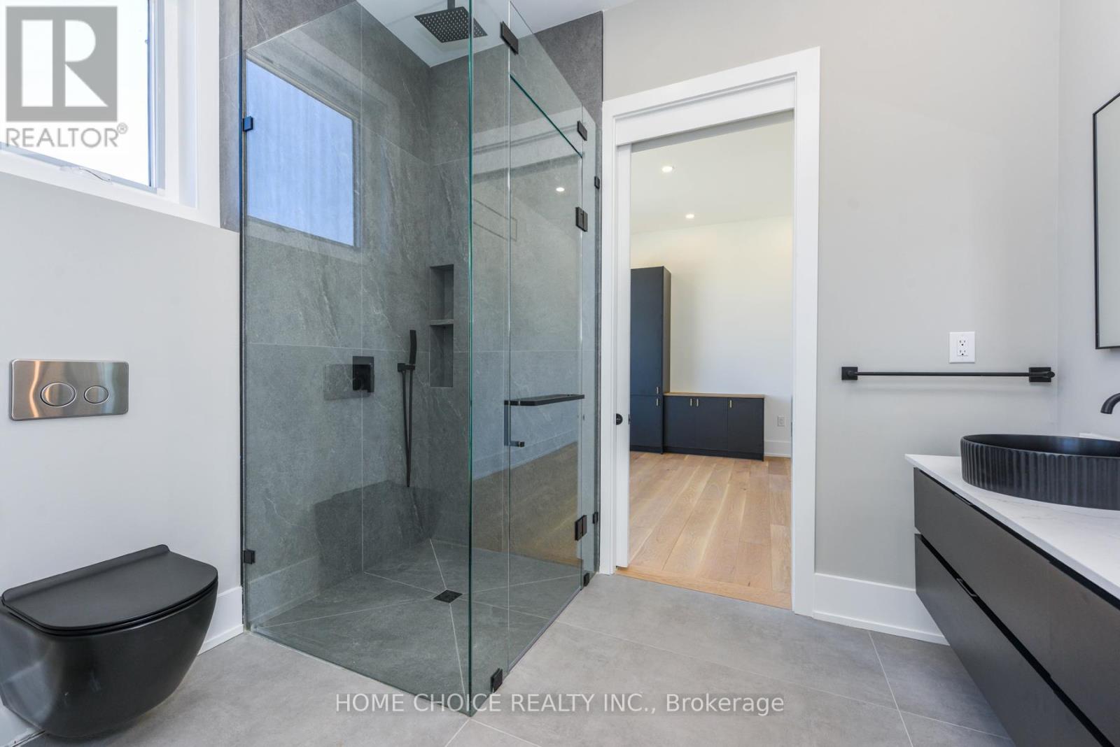 310 Tuck Drive, Burlington, Ontario  L7L 2R1 - Photo 26 - W12356275