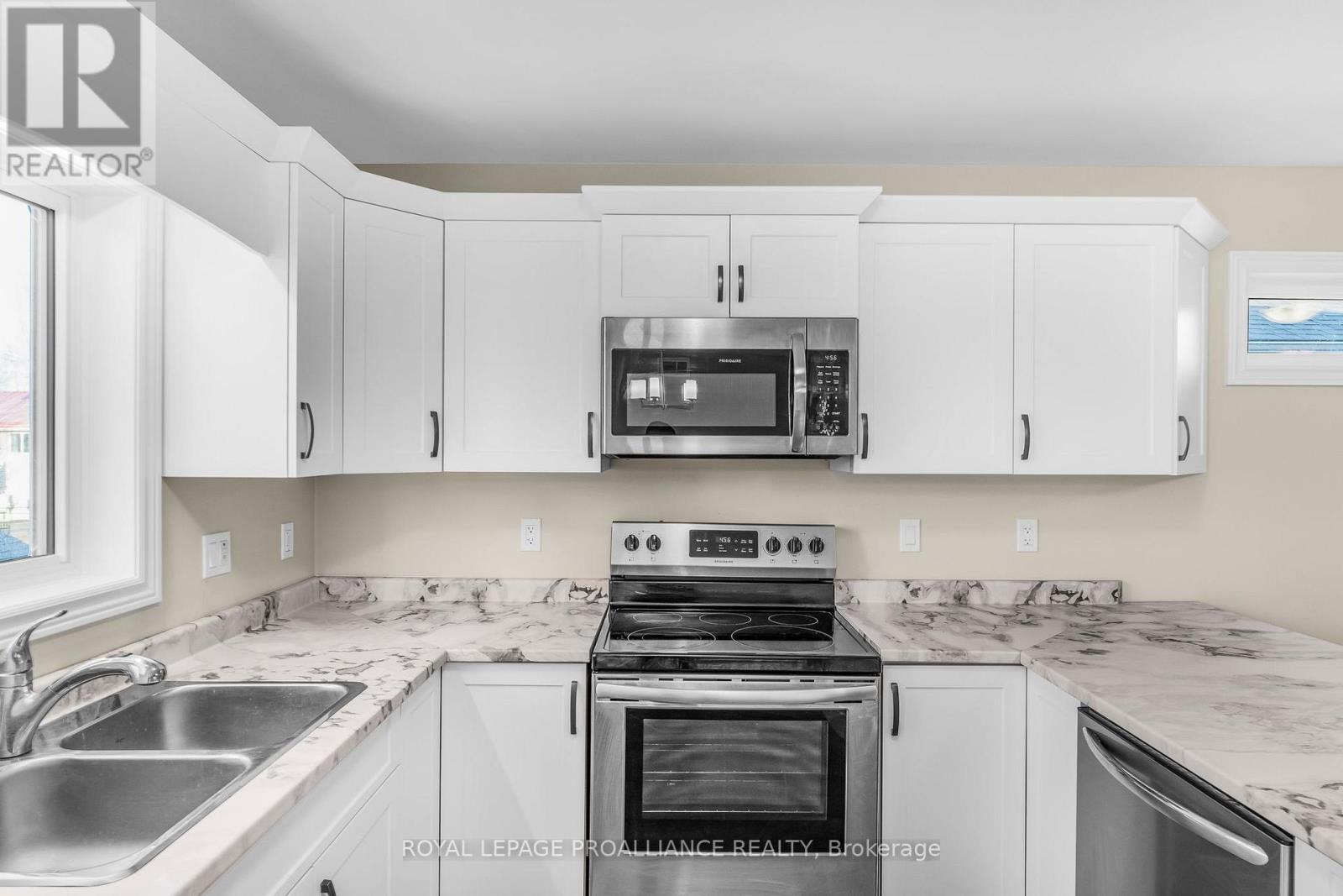 13 Rabbit Road, Brighton, Ontario  K0K 1H0 - Photo 9 - X12356338