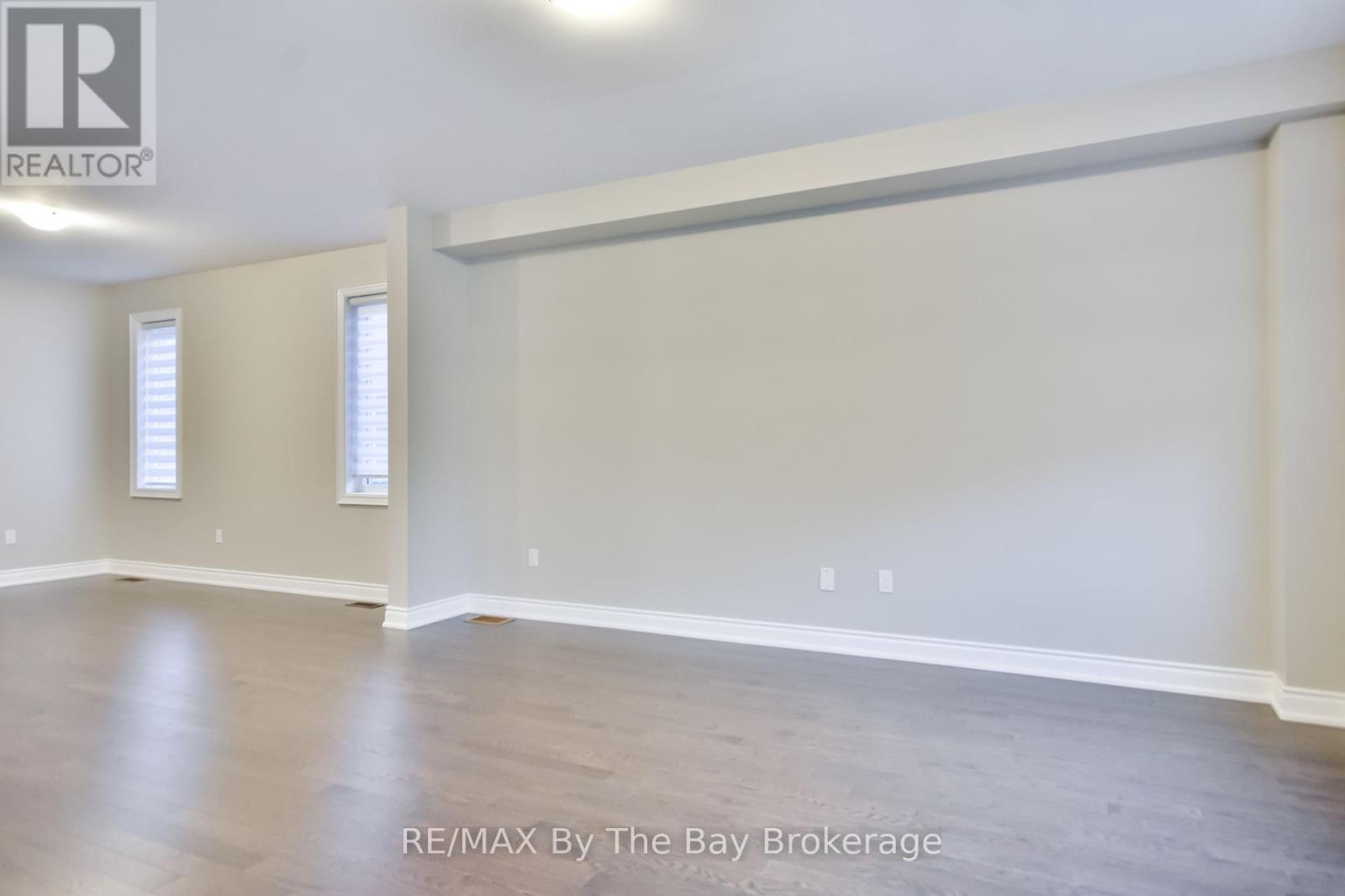 21 Amber Drive, Wasaga Beach, Ontario  L9Z 0R9 - Photo 16 - S12356333