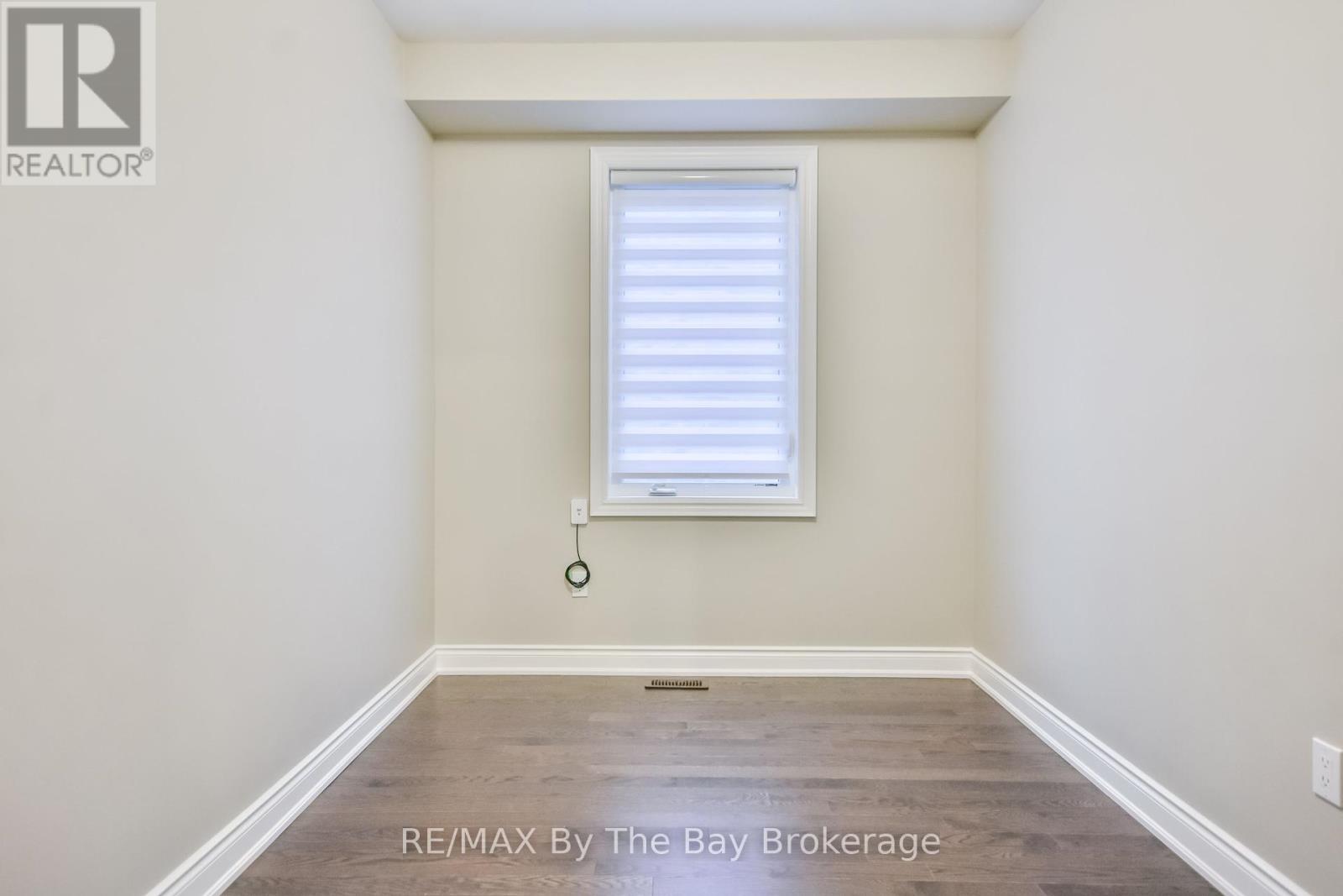 21 Amber Drive, Wasaga Beach, Ontario  L9Z 0R9 - Photo 19 - S12356333