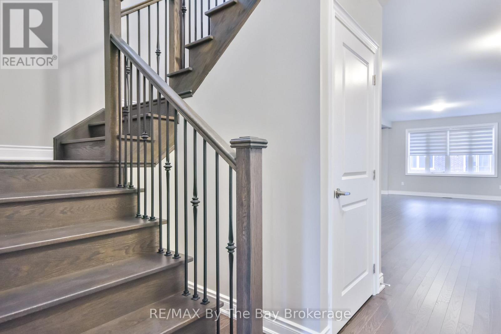 21 Amber Drive, Wasaga Beach, Ontario  L9Z 0R9 - Photo 21 - S12356333