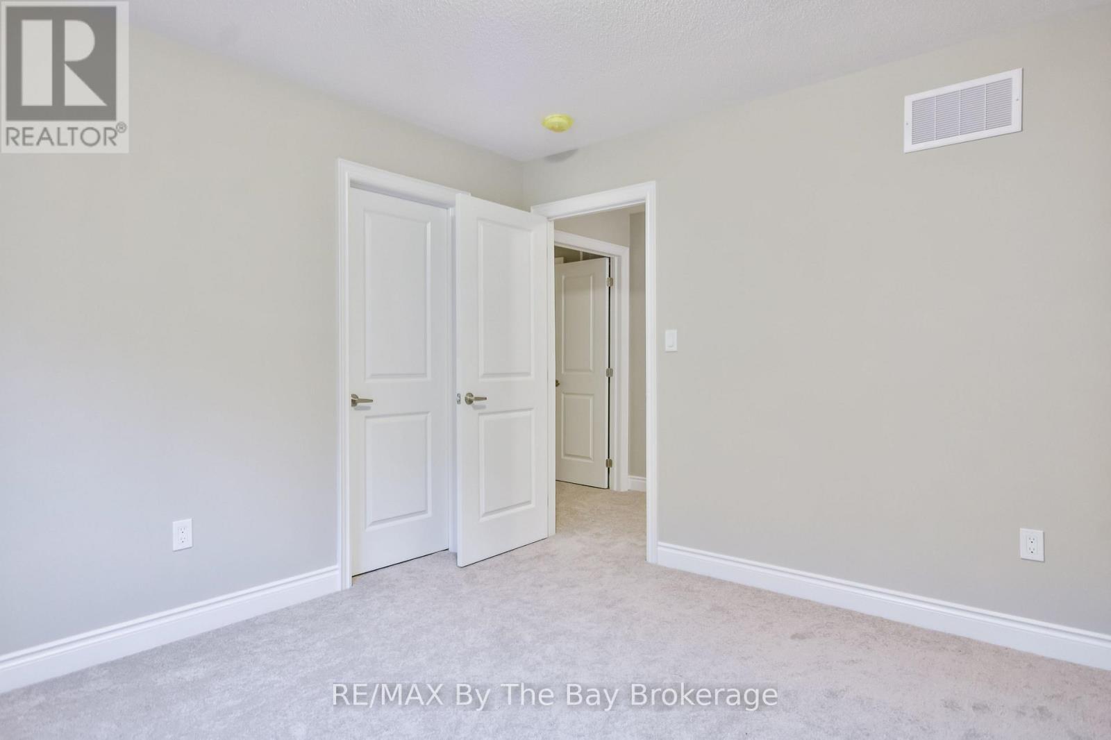 21 Amber Drive, Wasaga Beach, Ontario  L9Z 0R9 - Photo 33 - S12356333