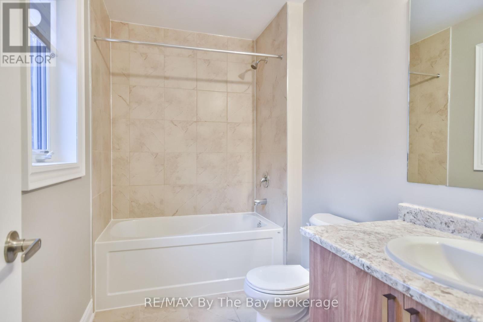 21 Amber Drive, Wasaga Beach, Ontario  L9Z 0R9 - Photo 34 - S12356333