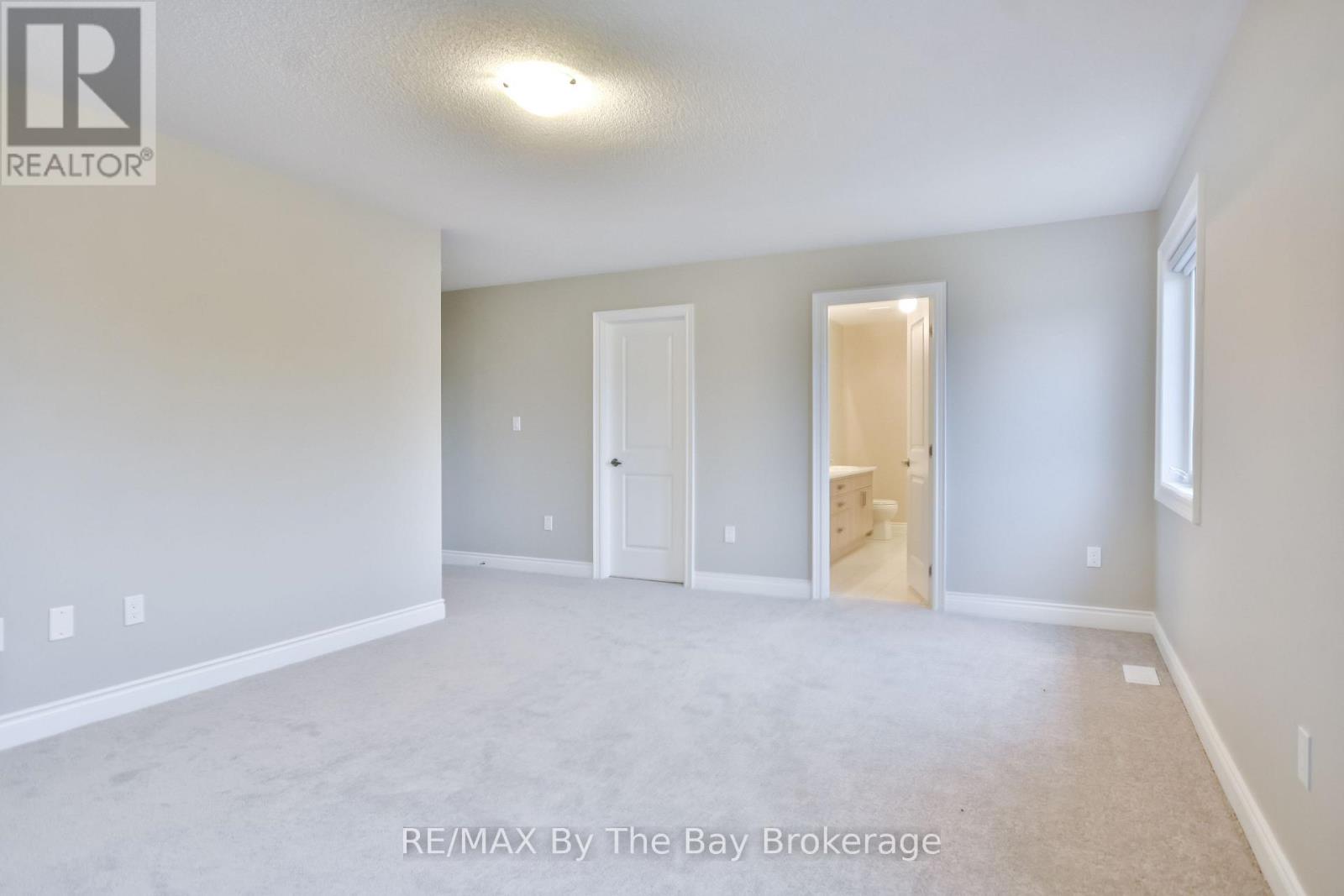 21 Amber Drive, Wasaga Beach, Ontario  L9Z 0R9 - Photo 38 - S12356333